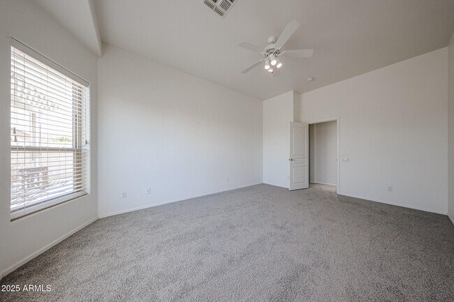 Building Photo - 2318 N Boulder Mountain