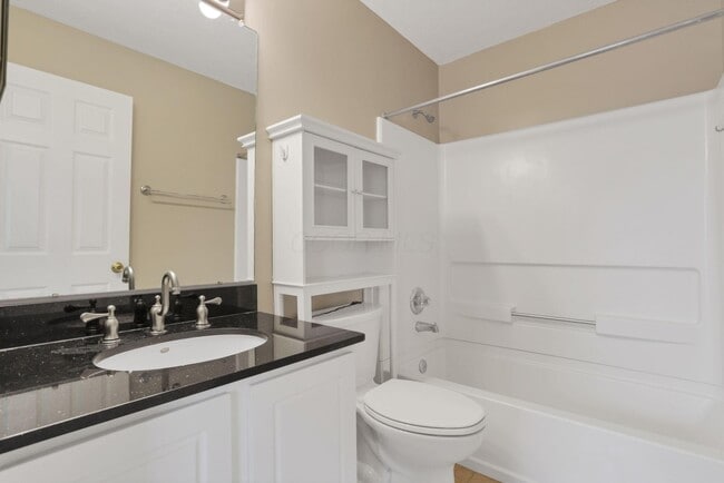 Building Photo - 243 Oxford Oak Dr