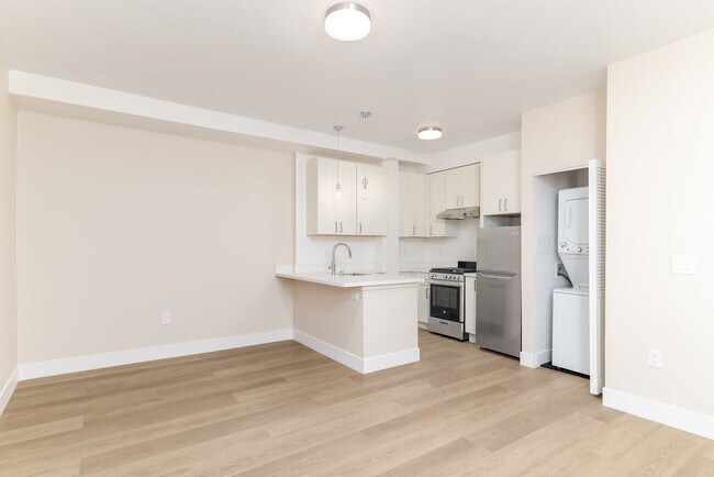 Interior Photo - 1835 Vallejo