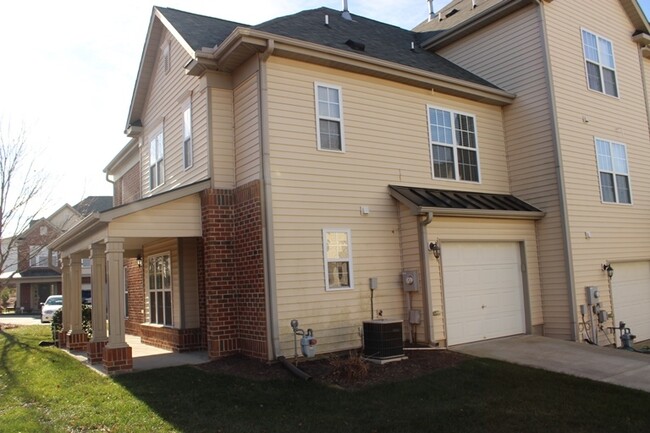 Building Photo - End-Unit Townhouse! Brier Creek Location! ...