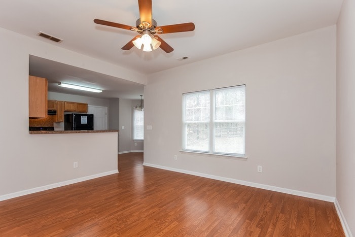 Building Photo - 1928 Bromwich Rd