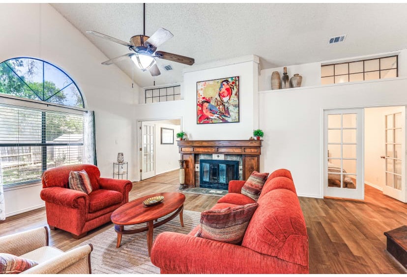 Primary Photo - Room in House on Sunlit Grove