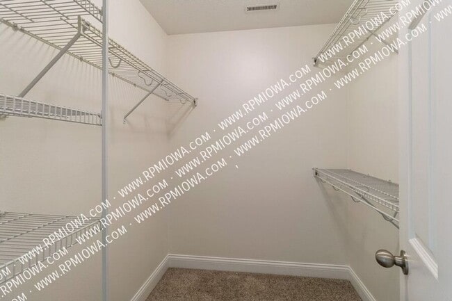 Building Photo - 5402 Tabor Dr