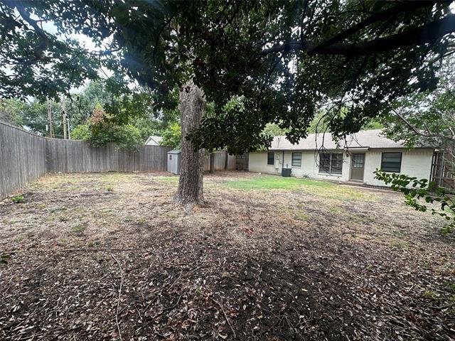 Building Photo - 102 Brookwood Dr