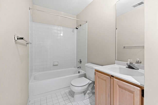 Building Photo - 7926 Long Ridge Ct