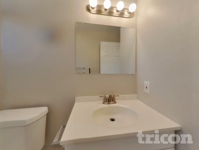 Building Photo - 1276 Alderwood Way