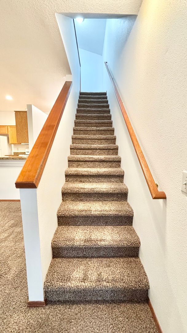 Building Photo - N0611