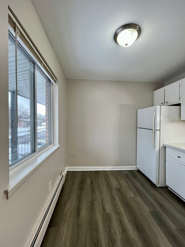 Building Photo - 1760 St Johns Blvd