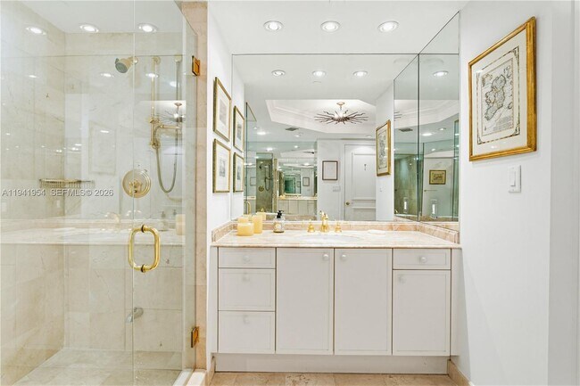 Building Photo - 430 Grand Bay Dr