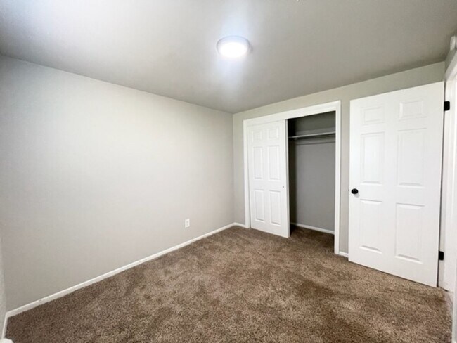 Building Photo - 4413 Forrest Hill Rd