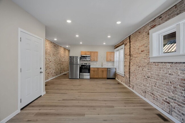 Building Photo - 3140 Magnolia Ave