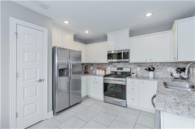 Building Photo - Stylish 3-Bedroom, 2-Bathroom Home for Rent!