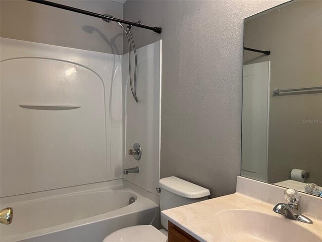 Building Photo - 2031 Searay Shore Dr