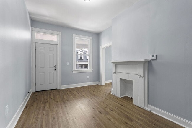 Building Photo - 2721 Cobden St