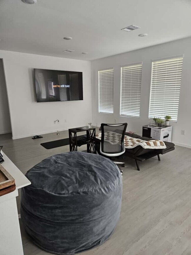 Building Photo - 26610 Coast Redwood Dr