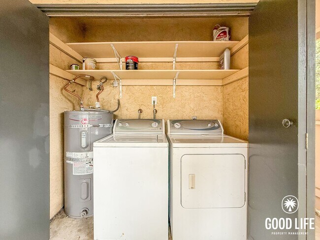 Building Photo - SD: 4BD/2BA Condo in University City with Community Pool, Private Patio & In-Unit Laundry
