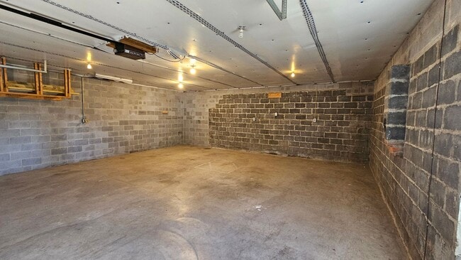 Building Photo - Country Living in This 4 Bedroom Farmhouse!