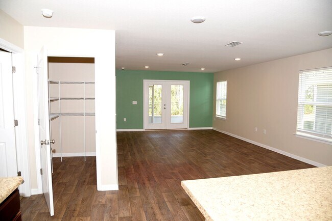 Building Photo - Highly desirable Hammock Bay home!