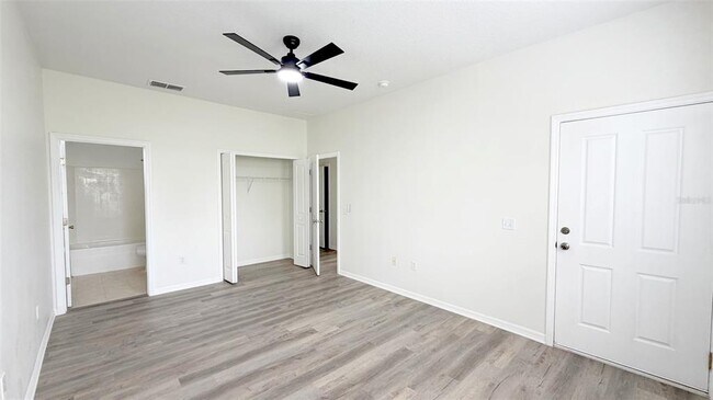 Building Photo - 203 Madison Cir