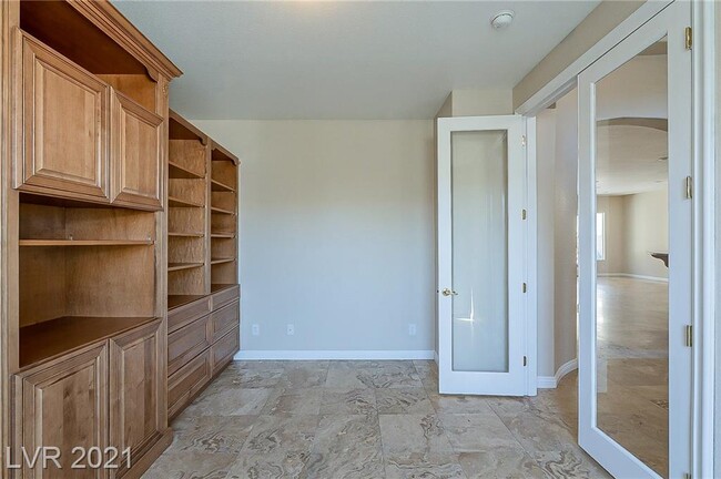 Building Photo - 7225 Fern Meadow St