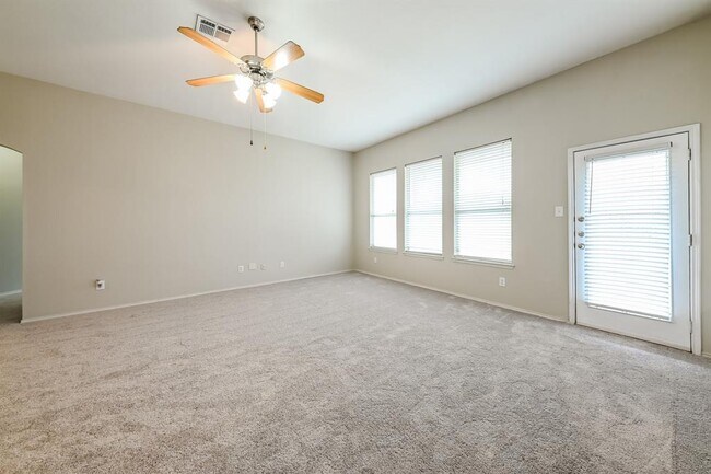 Building Photo - 424 Sweetgum Trail