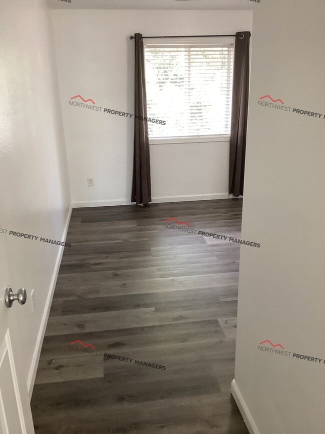 Building Photo - STATUS: AVAILABLE | R256 | $2500