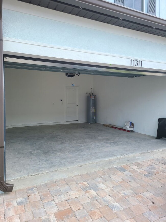 Building Photo - Luxury 3-bedroom, 2.5 bathroom townhome wi...