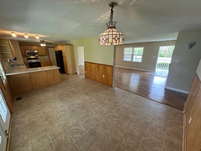 Building Photo - 1766 Turkey Creek Loop