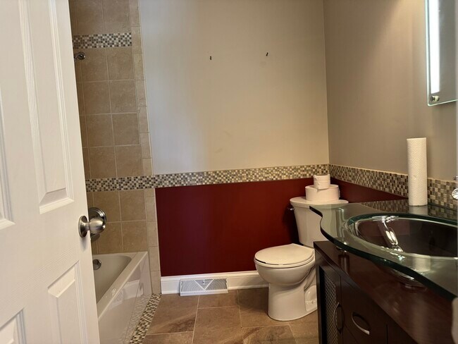 Building Photo - 16035 S Parker Rd