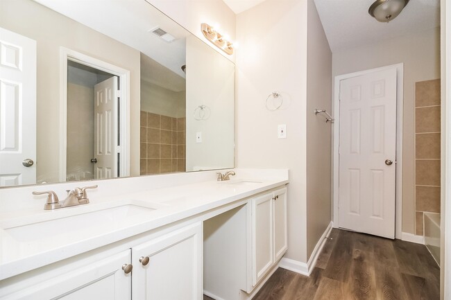 Building Photo - 1204 Calebs Ridge Dr