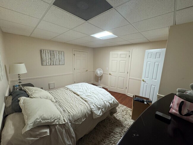 Building Photo - 691 Bear Creek Rd