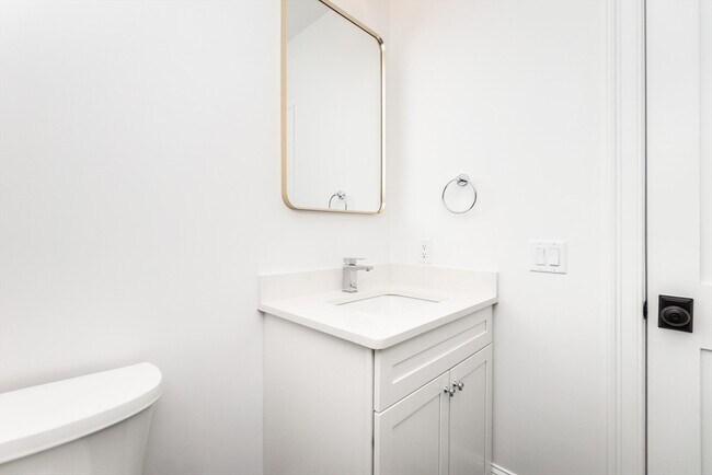 Building Photo - 20 Sheridan Ave