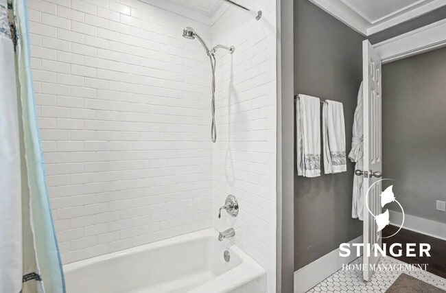 Building Photo - 73 Sunset Blvd