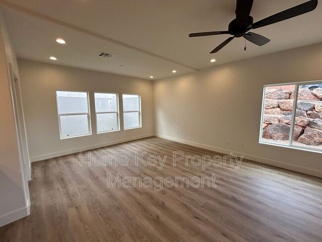 Building Photo - 1549 Mead Ln