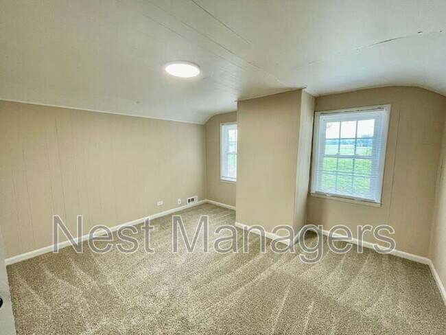 Building Photo - 416 Old Maxton Rd
