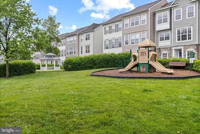 Building Photo - 21844 Kelsey Square