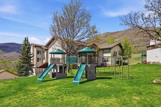 Building Photo - 1041 W Grindelwald Ct
