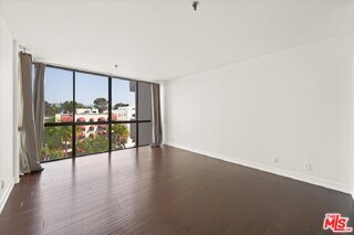 Building Photo - 10660 Wilshire Blvd