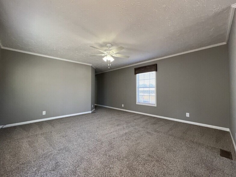 Building Photo - 41 Water Oak Ct