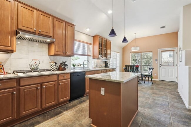 Building Photo - 3805 Pebble Ct