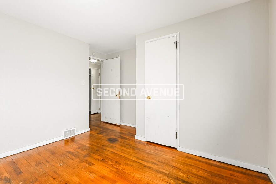 Building Photo - 256 Ohio St