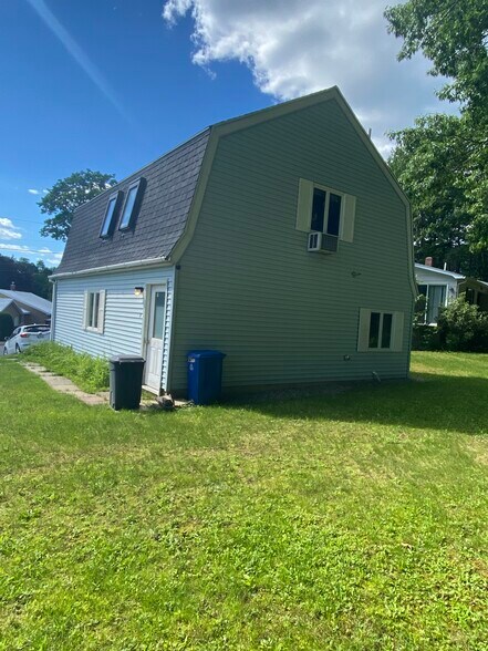 Building Photo - 5 Highridge Dr