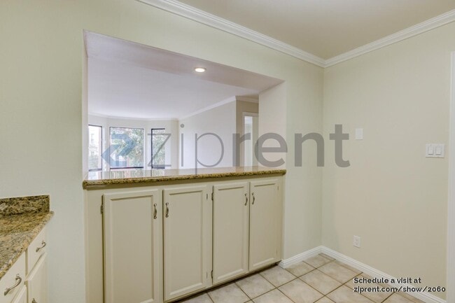 Building Photo - 962 Haight St