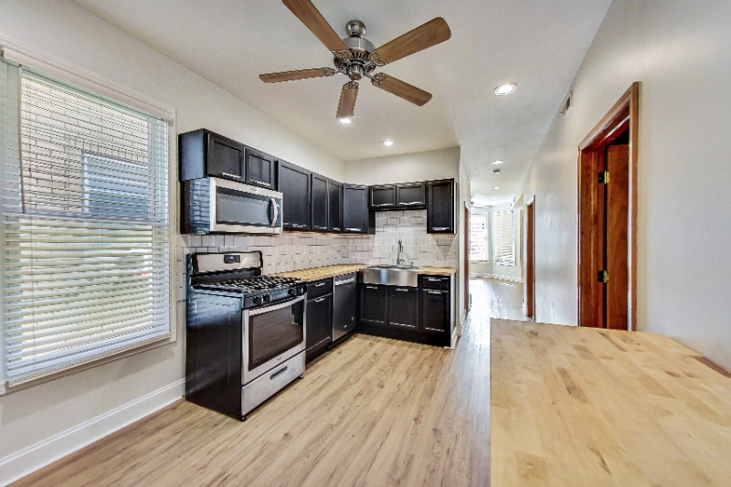 Building Photo - 2719 N Ridgeway Ave