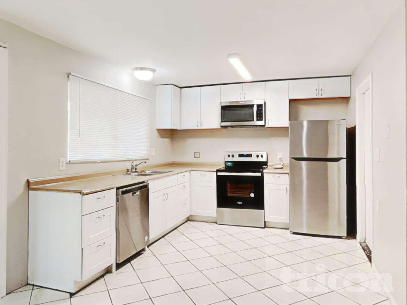 Building Photo - 3644 N 89th Ave