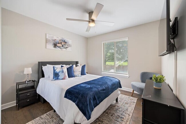 Building Photo - 14237 S Newberg Ct