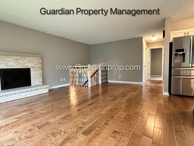 Building Photo - Eden Prairie Single Family Home, Fenced Yard, 2 Car Garage, Dishwasher W/D