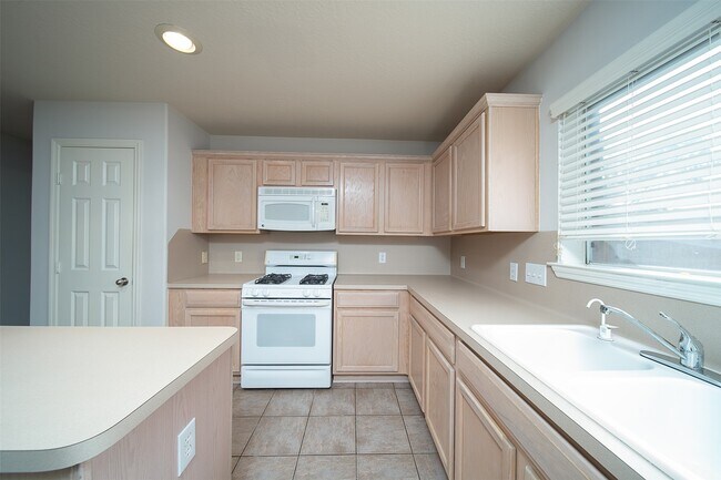 Building Photo - 4710 Shane Creek Ln