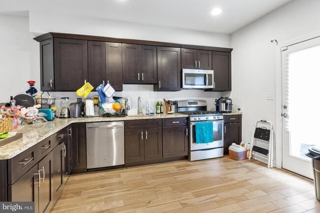 Building Photo - 2629 Cedar St