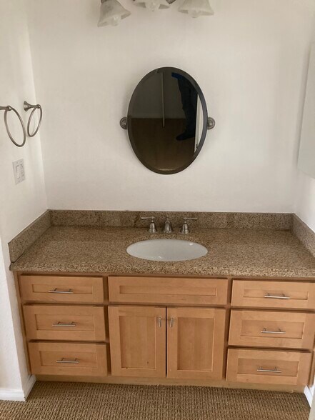 Building Photo - 11252 Peach Grove St